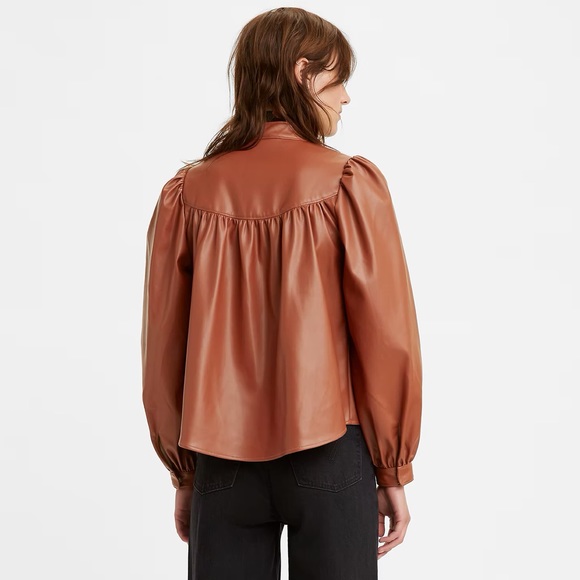 Levi’s button up top (XS) - Picture 9 of 15